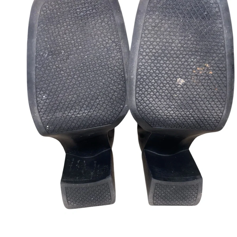 American Eagle By Payless shipped platform